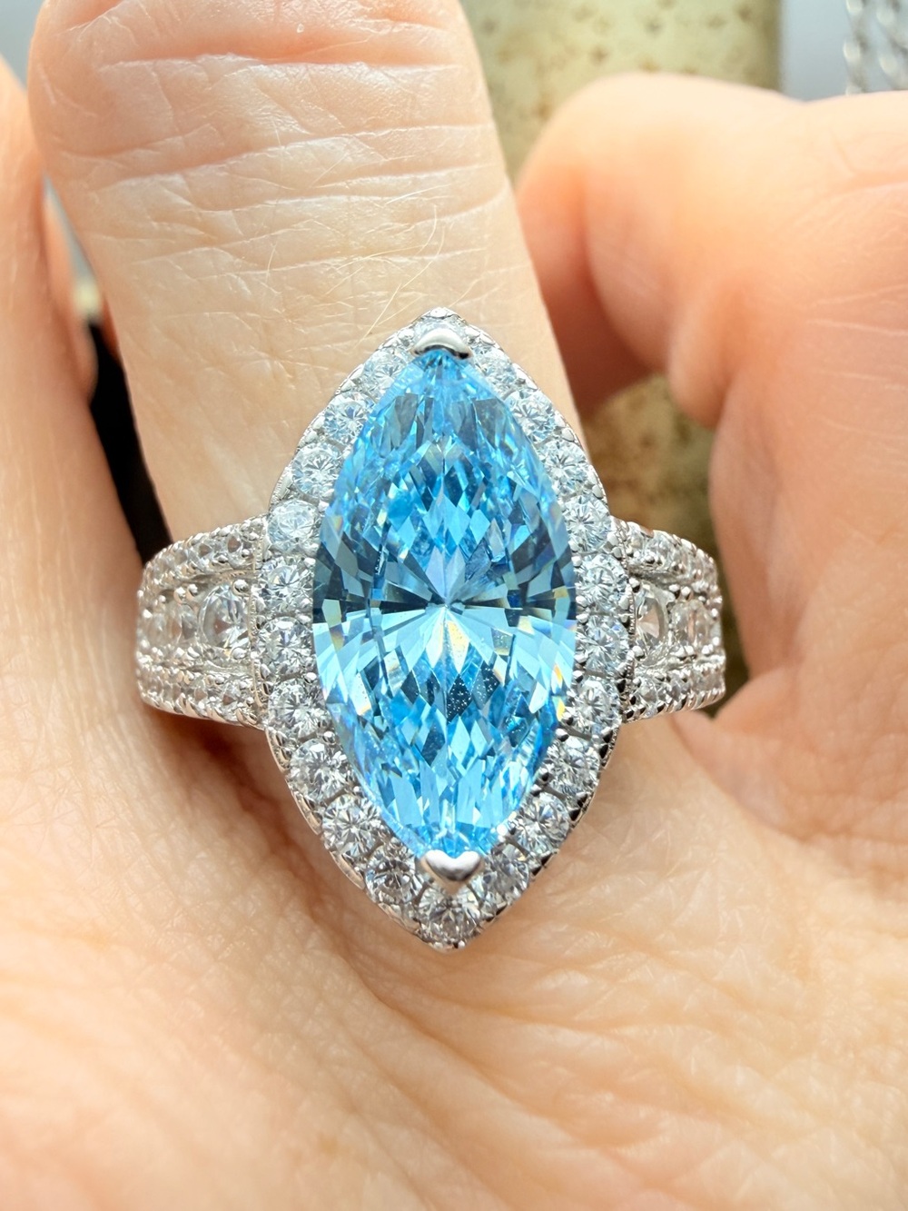 Absolutely stunning 3CT Marquise Blue Topaz Halo Ring MOISSANITE DIAMONDS 925 SS